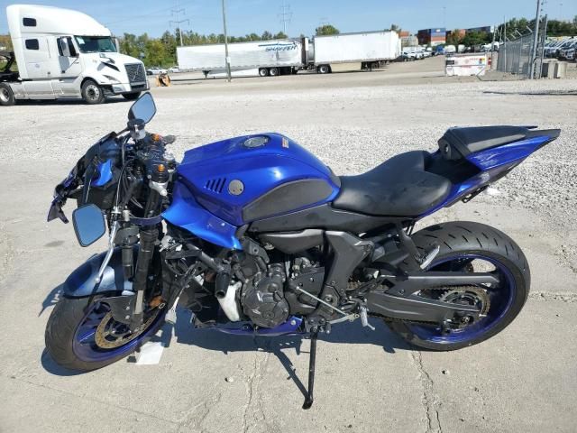 2022 Yamaha YZFR7