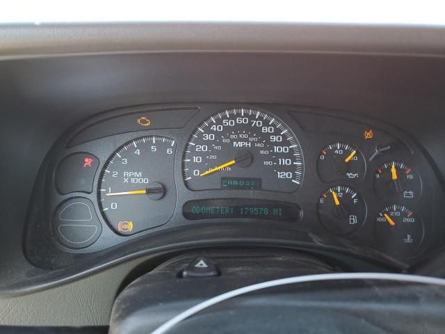 2005 Chevrolet Suburban C1500
