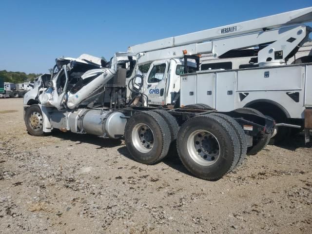 2022 Freightliner Cascadia 126 Truck Cab AND Chassis