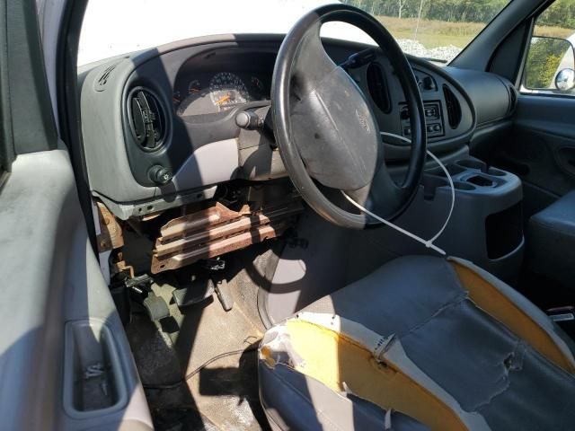 2000 Ford Econoline E250 Van