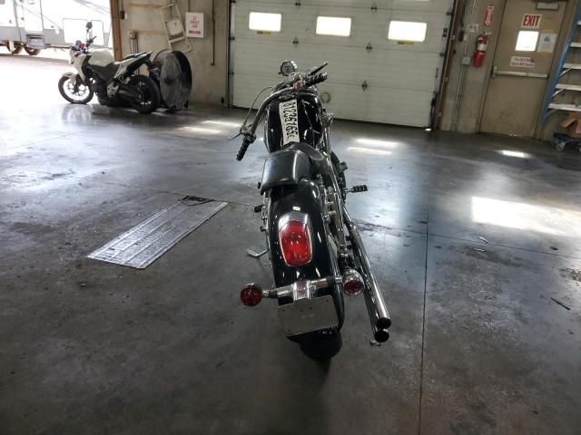2002 Honda VT1100 C2