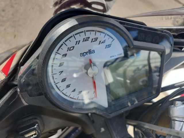 2016 Aprilia Tuono V4 1100 RR
