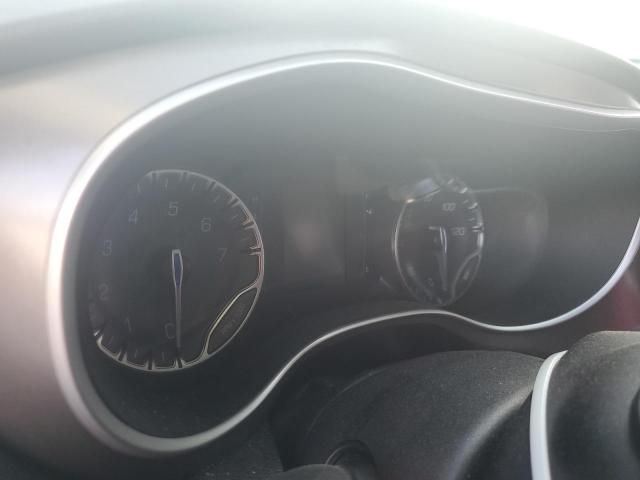 2020 Chrysler Pacifica Touring l