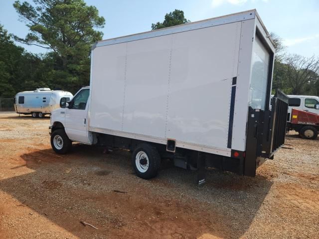 2025 Ford Econoline E350 Super Duty Cutaway Van