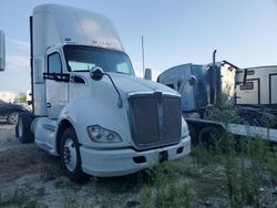 Salvage trucks for sale at Kansas City, KS auction: 2014 Kenworth T680 Semi Truck