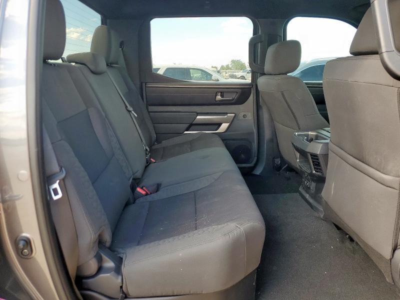 2025 Toyota Tundra Crewmax sr