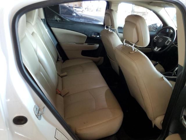 2011 Dodge Avenger lux