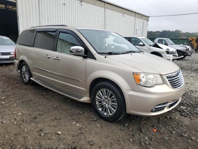 2013 Chrysler Town & Country Touring L