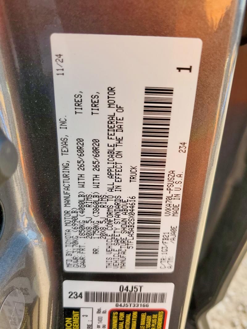 2025 Toyota Tundra Crewmax sr