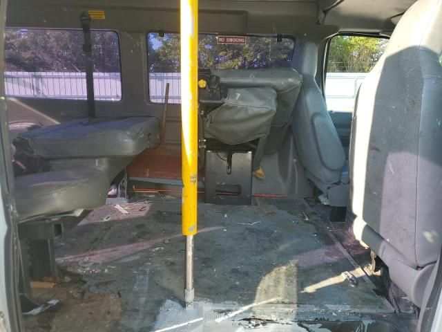 2013 Ford Econoline E150 van