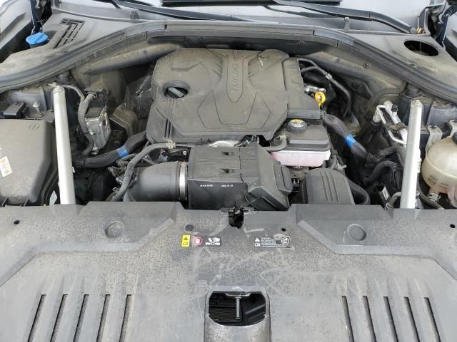 2022 Genesis GV70 Base