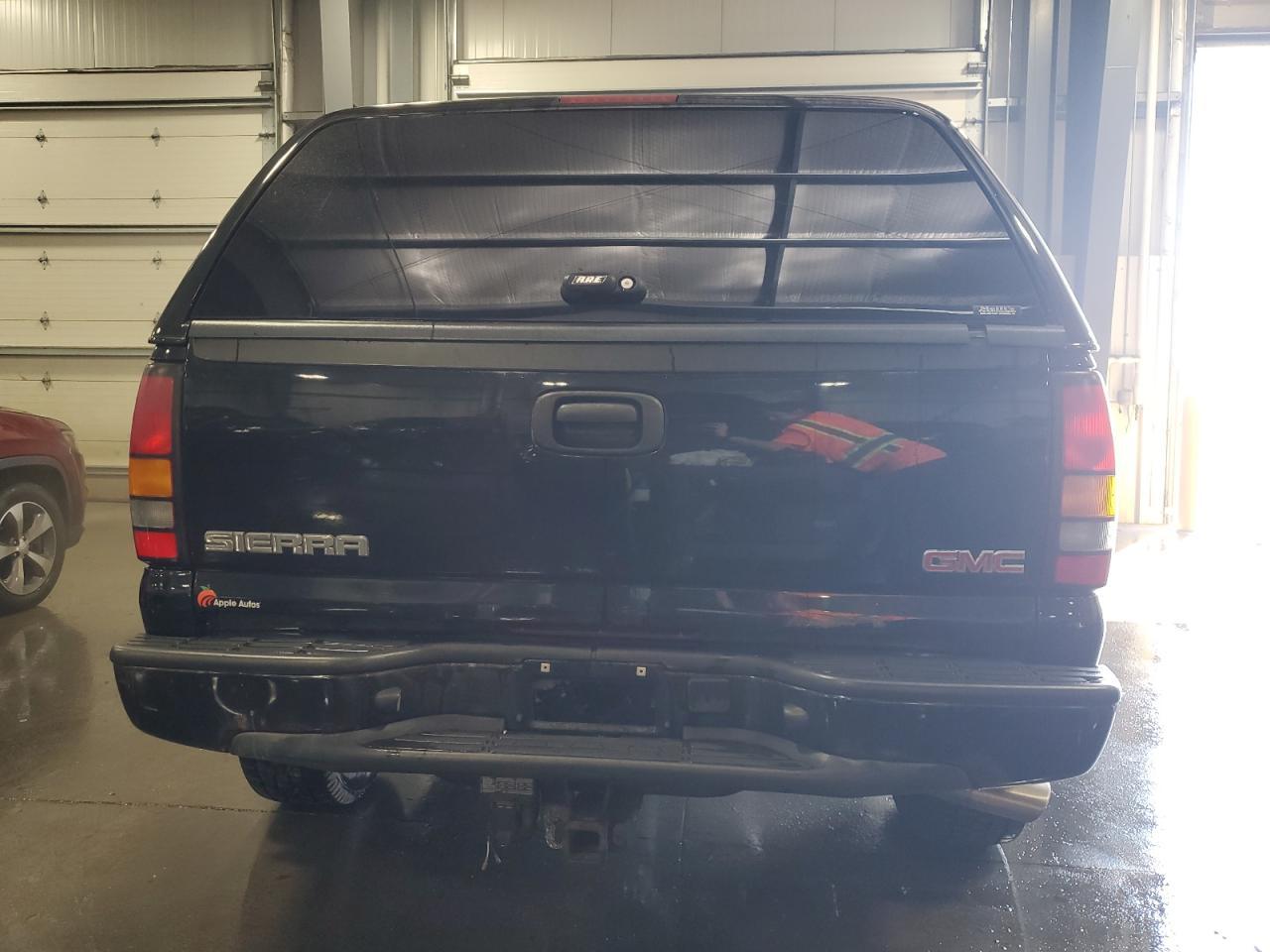 2004 GMC Sierra K1500 Denali