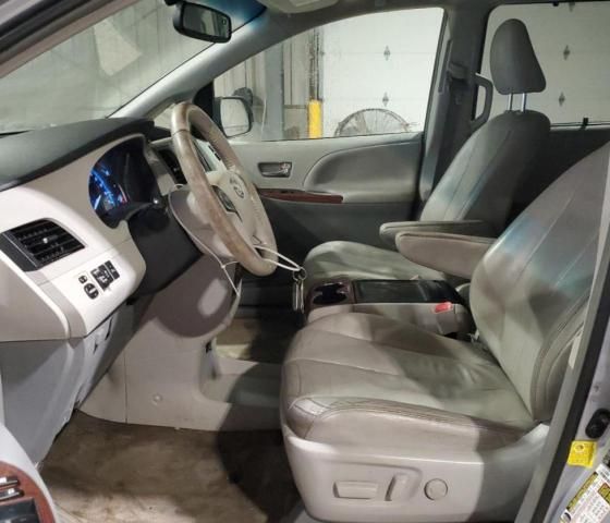 2013 Toyota Sienna XLE