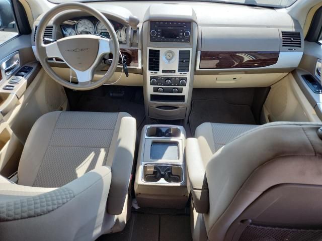 2010 Chrysler Town & Country Touring