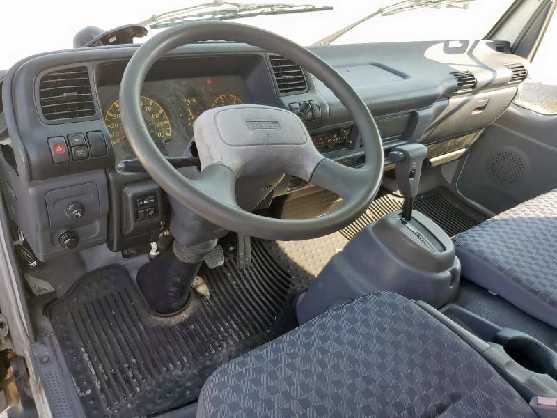 2006 Isuzu NPR