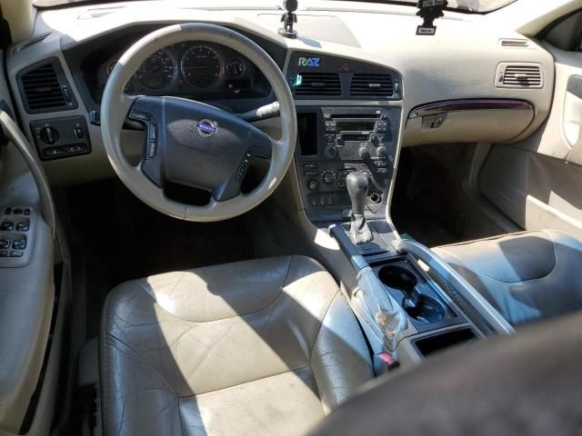 2004 Volvo XC70