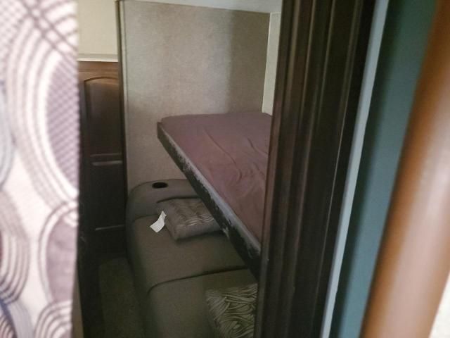 2015 Coachmen Freedom