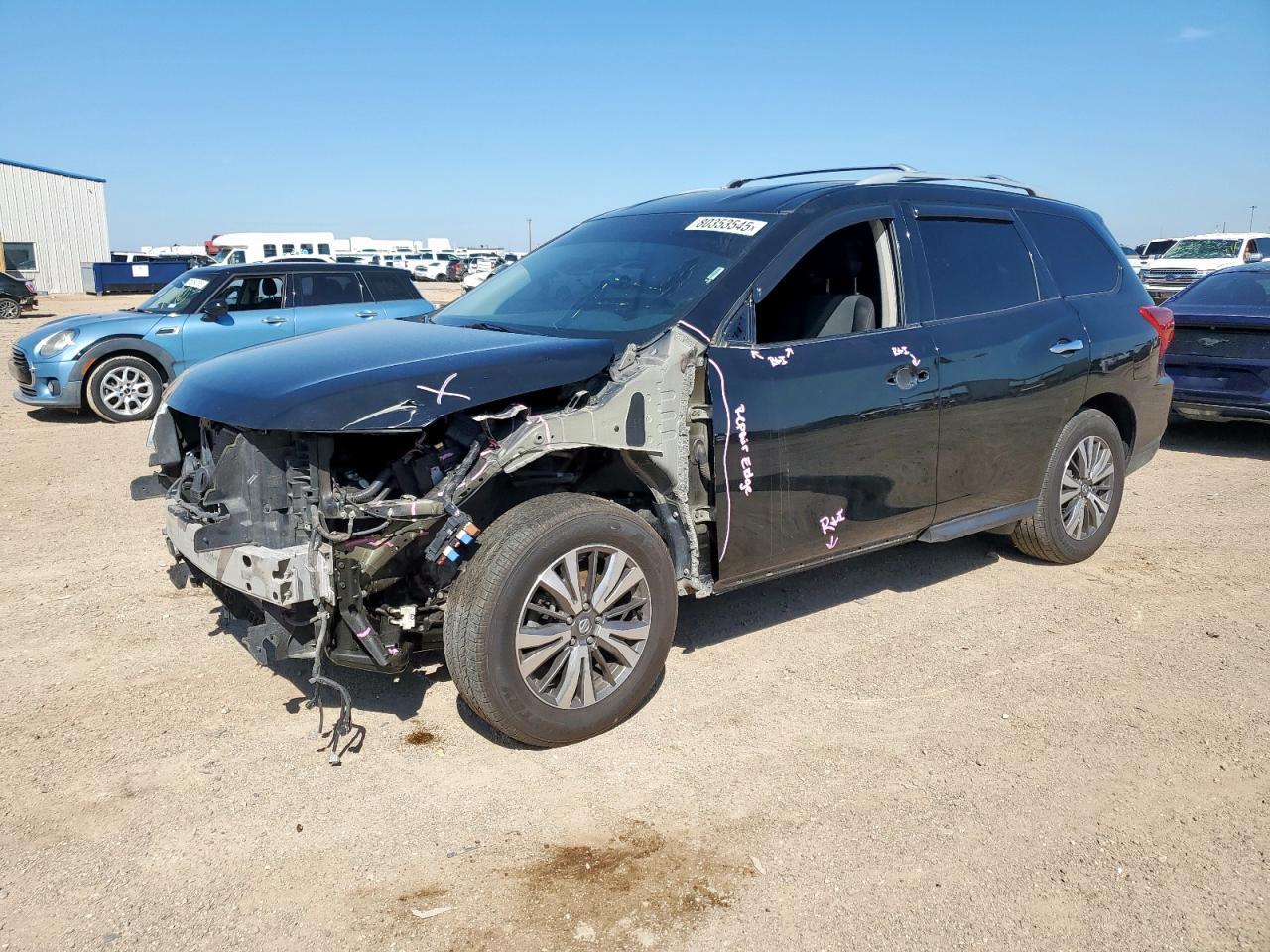 2020 Nissan Pathfinder sv