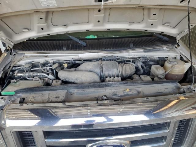 2014 Ford Econoline E350 Super Duty Wagon
