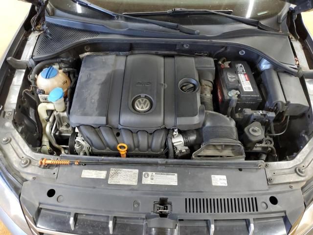 2012 Volkswagen Passat SEL