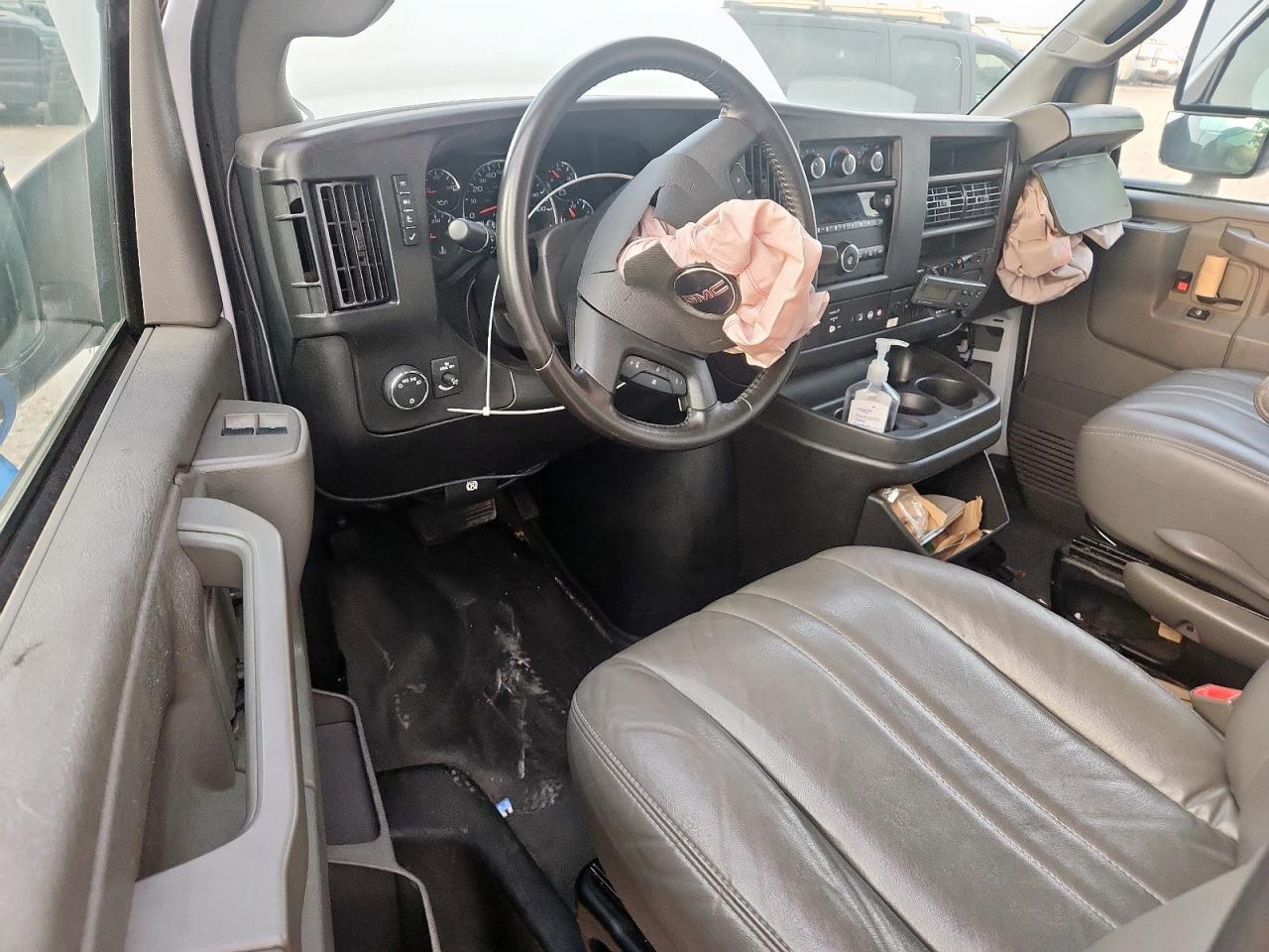 2023 GMC Savana Cutaway G3500