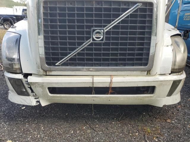 2008 Volvo VNL Semi Truck