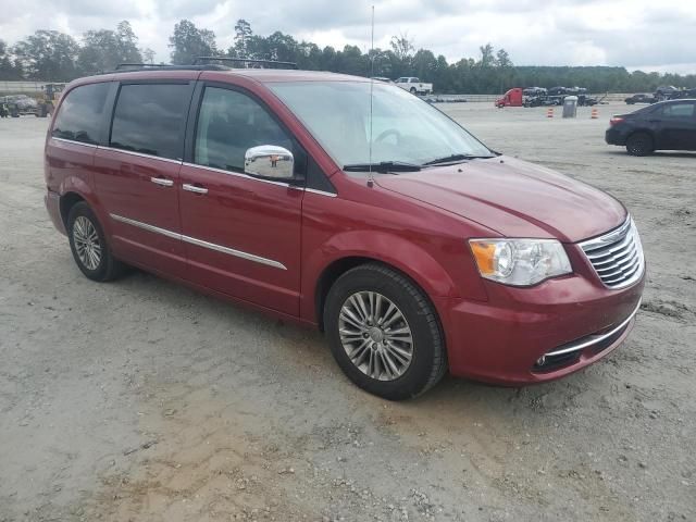 2013 Chrysler Town & Country Touring L