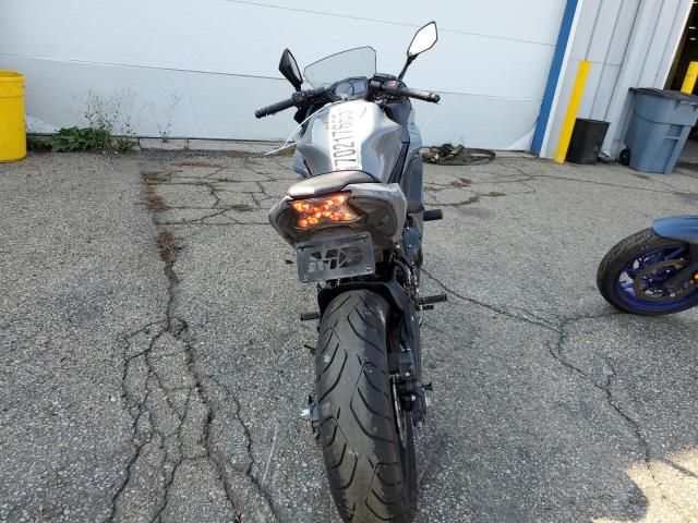 2018 Kawasaki EX650 J