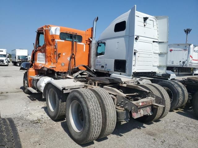 2006 Freightliner CST120 Semi Truck