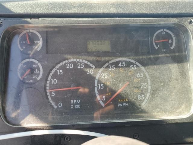 2001 Freightliner Medium Conventional FL70