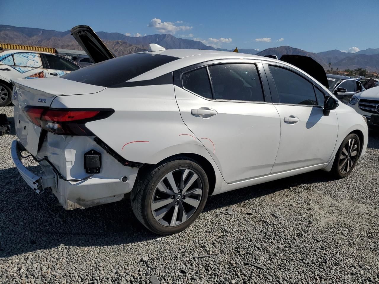 2021 Nissan Versa sr