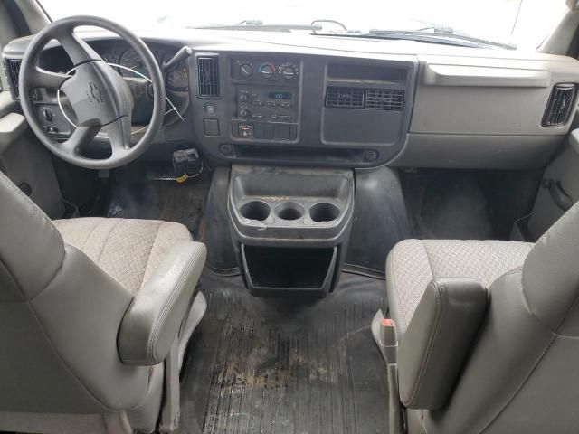 2006 Chev Express Cargo 3500 1