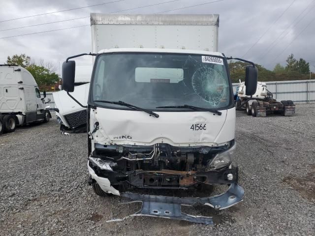 2020 Hino 195-BOX Truck