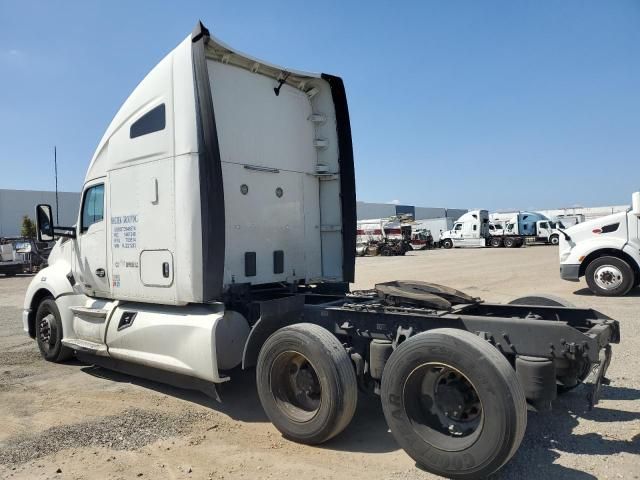 2019 Kenworth T680 Semi Truck