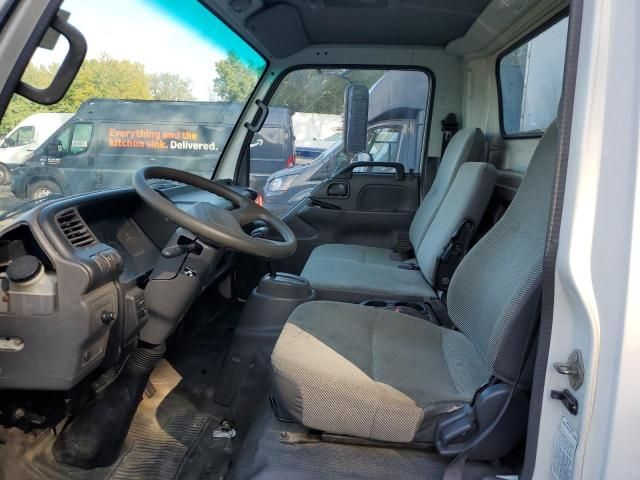 2005 Isuzu NPR