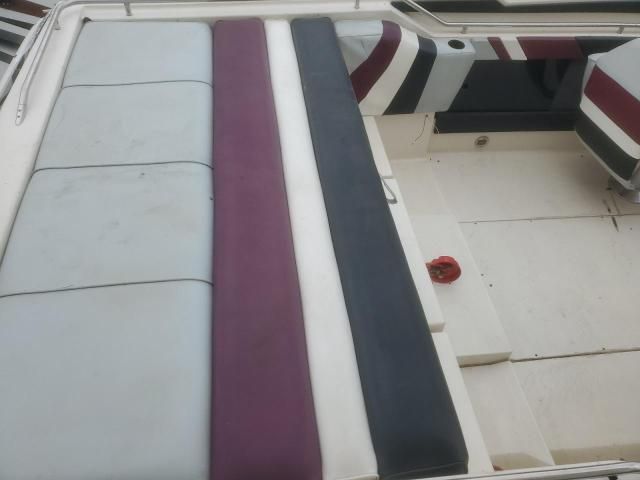 1985 Formula 272 LS-Boat