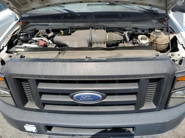 2010 Ford Econoline E250 van