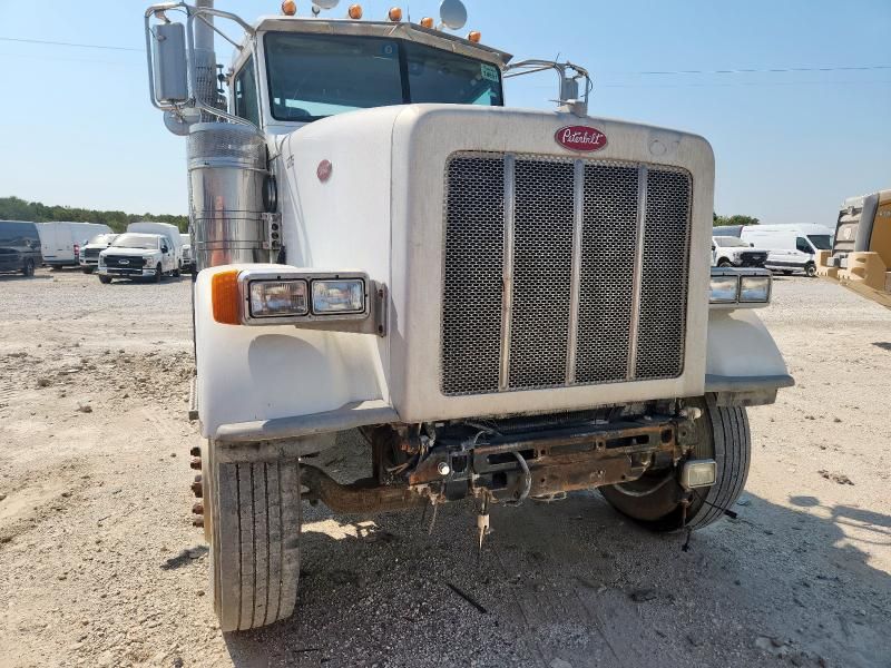 2012 Peterbilt 367 Semi Truck