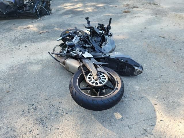 2023 Kawasaki EX650 R