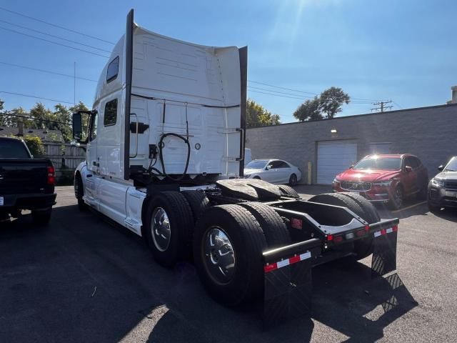 2021 Volvo 2021 Volv VN VNL-Trucks Semi Truck