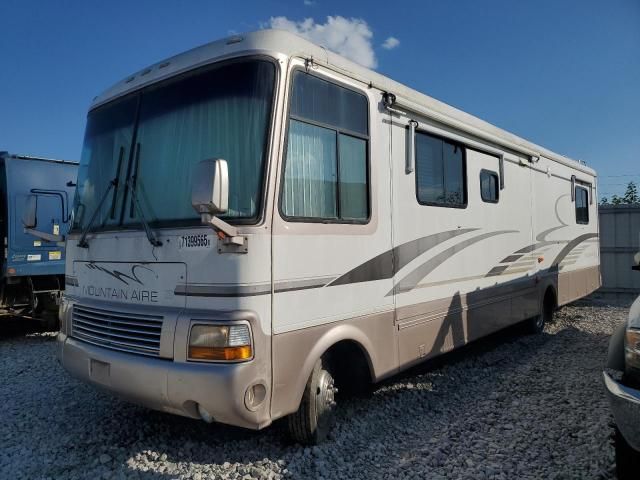 1997 Freightliner Chassis M Line Motor Home
