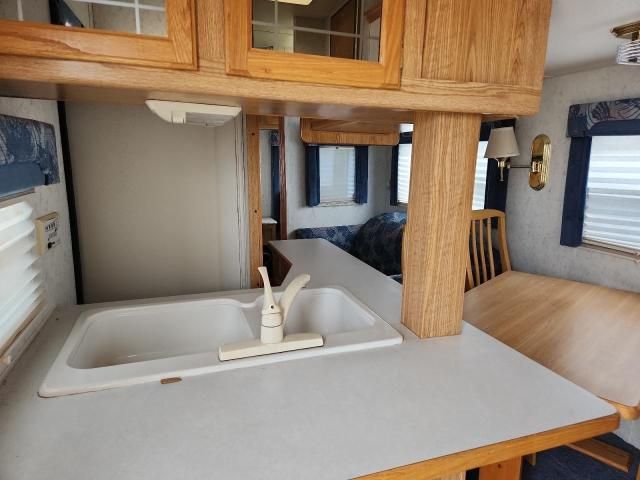 2000 Thor Wanderer Deluxe 328T