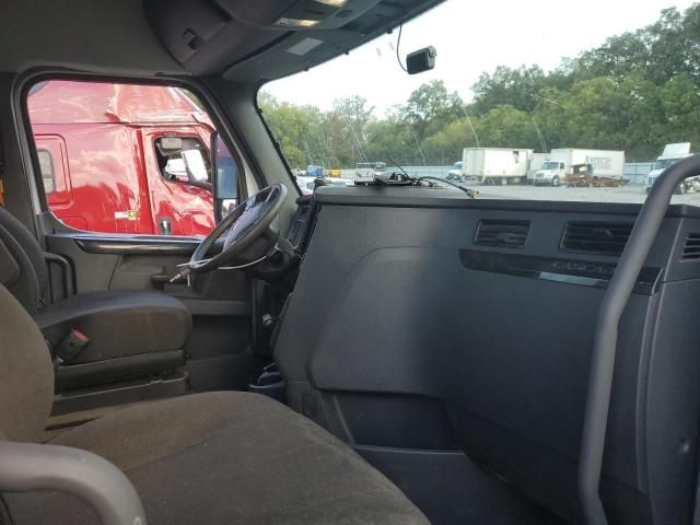2023 Freightliner Cascadia 116 Semi Truck
