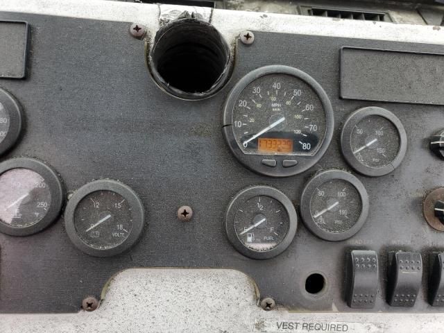 2011 Capacity TJ5000-Yard Truck