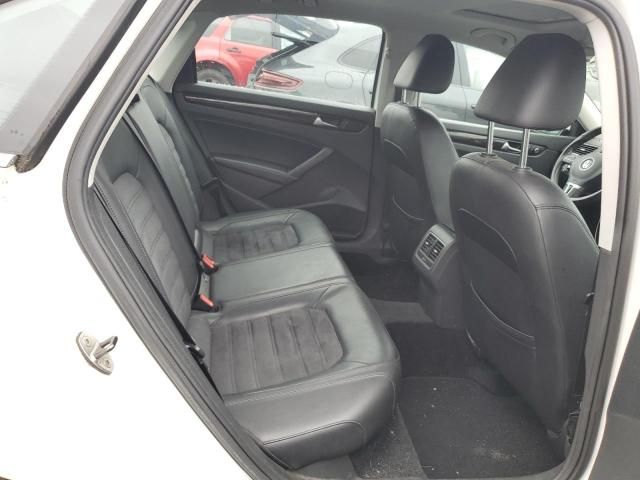 2014 Volkswagen Passat SEL