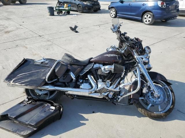 2011 Harley-Davidson Flhx