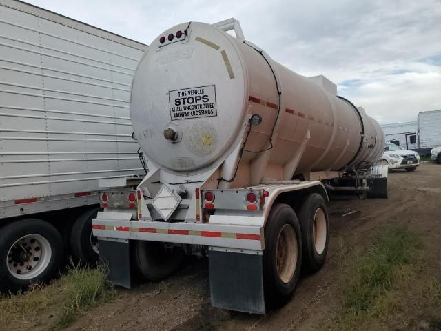 1982 Penske Tank Trailer