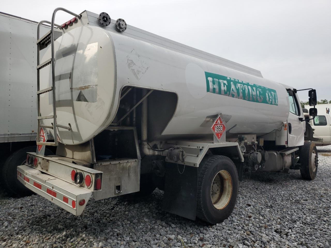 2005 Freigliner 2005 Freightliner M2 106 MED-Trucks Tank Truck