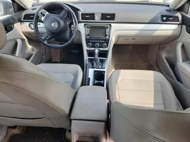 2012 Volkswagen Passat SE