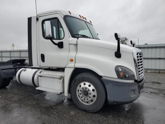 2018 Freightliner Cascadia 125 Semi Truck
